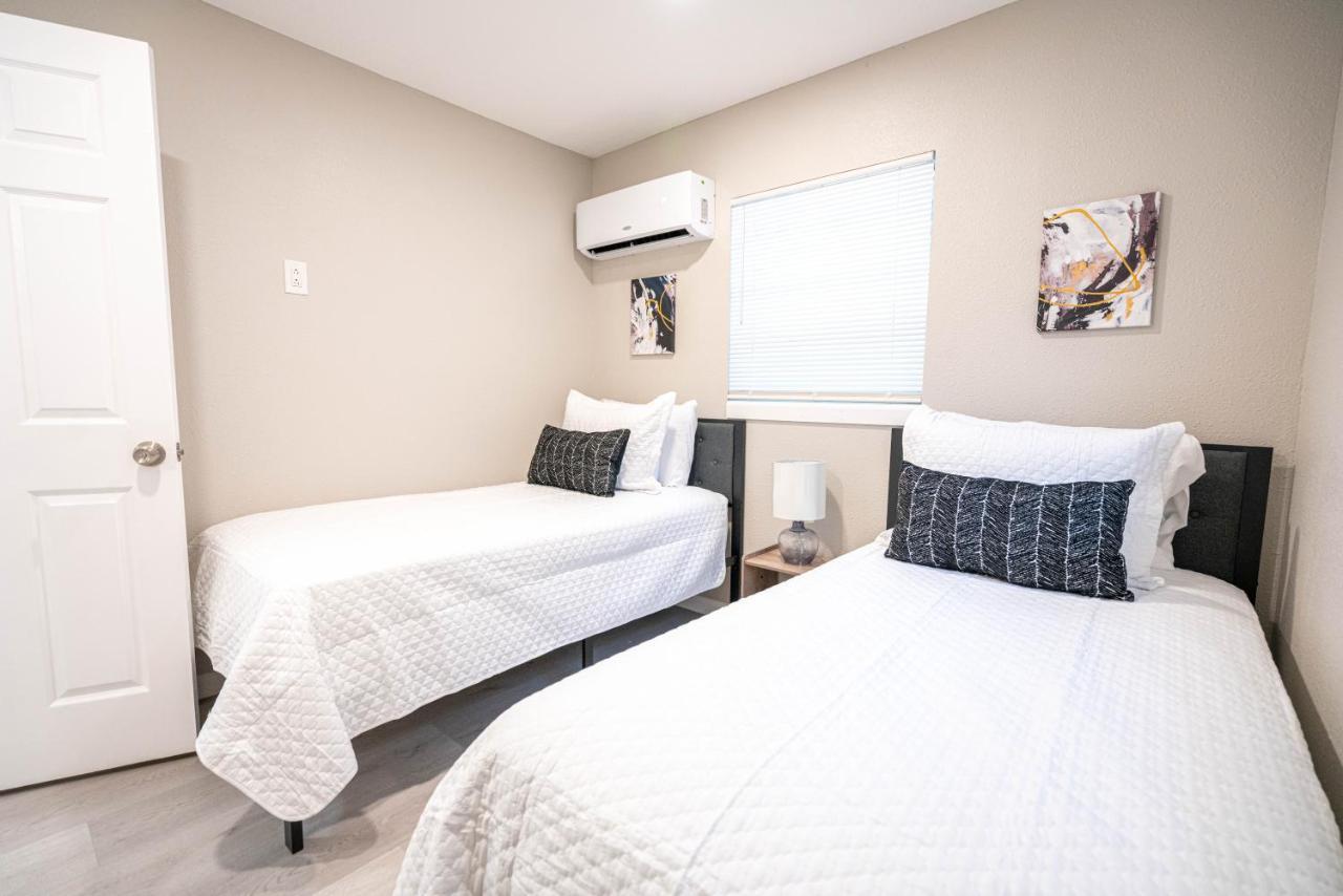 University Serenity Suites Tampa Esterno foto