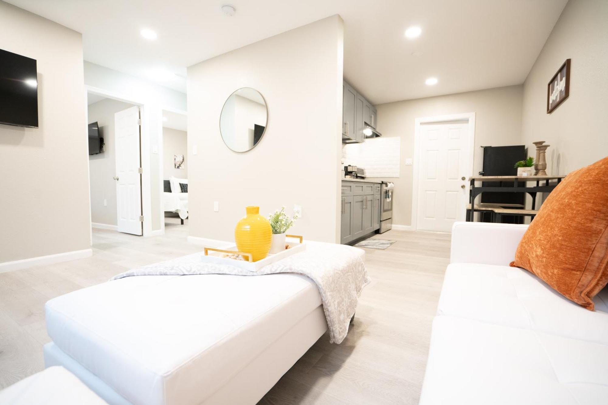 University Serenity Suites Tampa Esterno foto